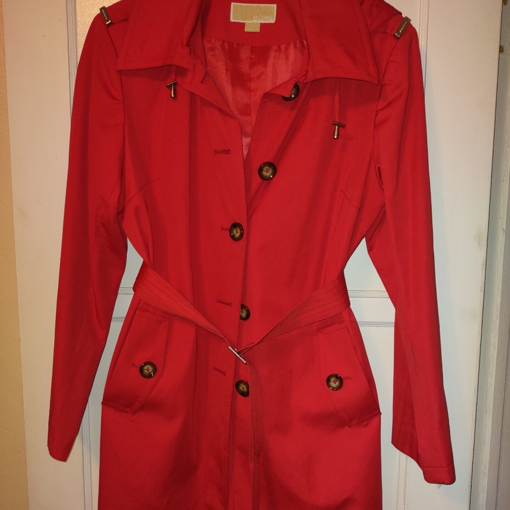Rain coat trench style with hood
